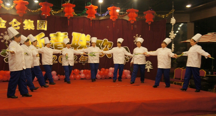清掃班、炊事班舞蹈《甩蔥歌》（二等獎(jiǎng)）29.jpg
